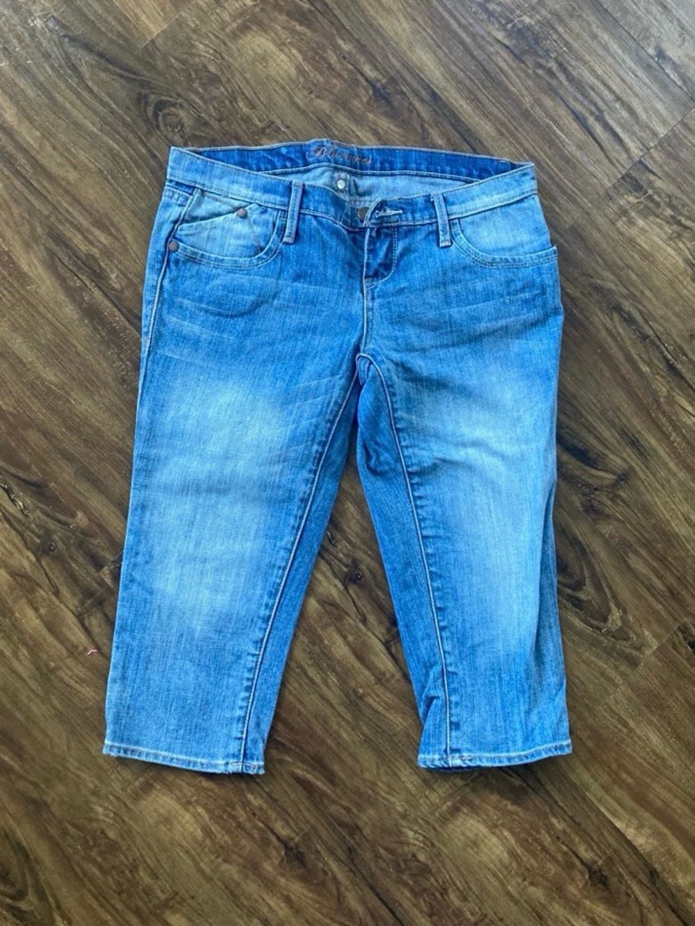 Bluenotes Light Blue Cropped Denim Capris Size 24 Waist Y2K Low Rise
